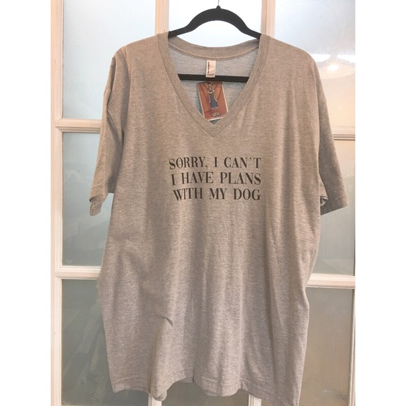NWT • Unisex plans with dog graphic tee • V -Neck - Picture 6 of 6